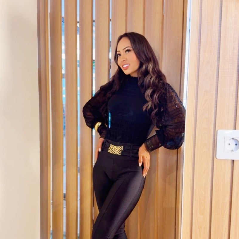 Blusa Negra Translúcida Hombro Princesa Bahía